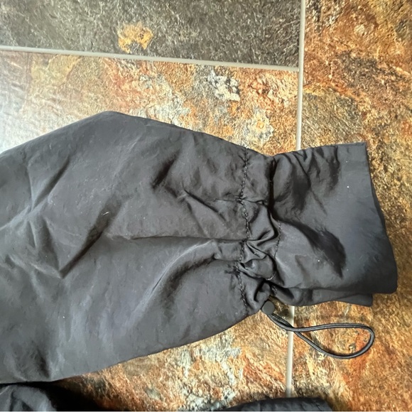 Athleta Acadia black lightweight travel work rain jacket. Snap closure. Medium - Picture 12 of 16
